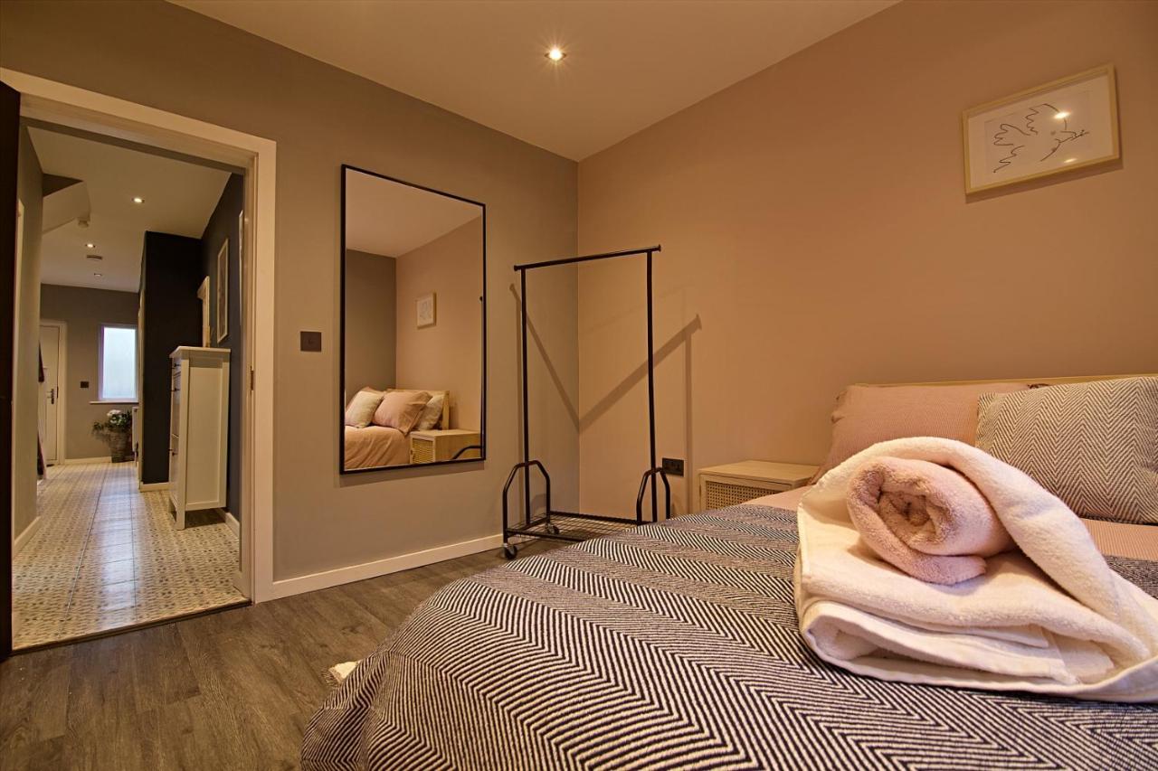 Scotforth Road- Boutique Rooms In Lancaster City Townhouse Exterior foto