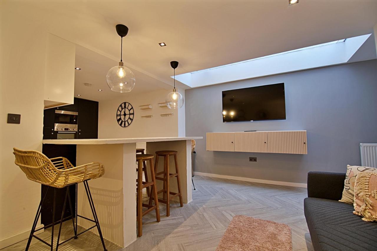 Scotforth Road- Boutique Rooms In Lancaster City Townhouse Exterior foto
